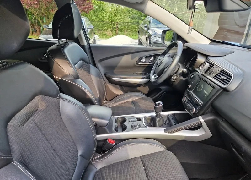 Renault Kadjar cena 55800 przebieg: 176801, rok produkcji 2015 z Częstochowa małe 232